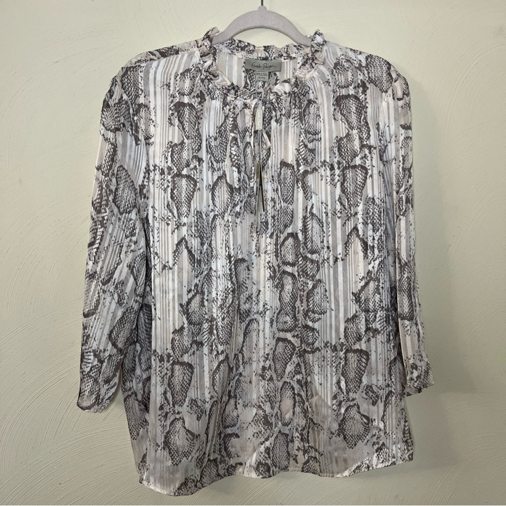 Charlie Paige Lilac Creme Women's Snake‎ Print Blouse